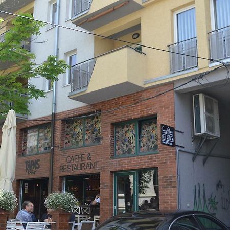 Lux Place Apartments Downtown Kragujevac Exteriör bild
